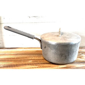 Vintage Magnalite Professional GHC 3 Quart Sauce Pan Pot w/ Lid Rubber Handle